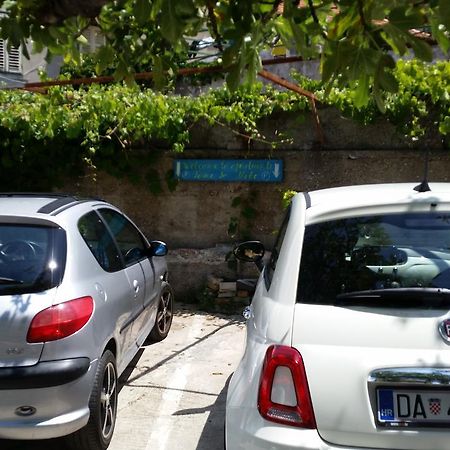 שיבניק Studio Toma With Private Parking Place מראה חיצוני תמונה